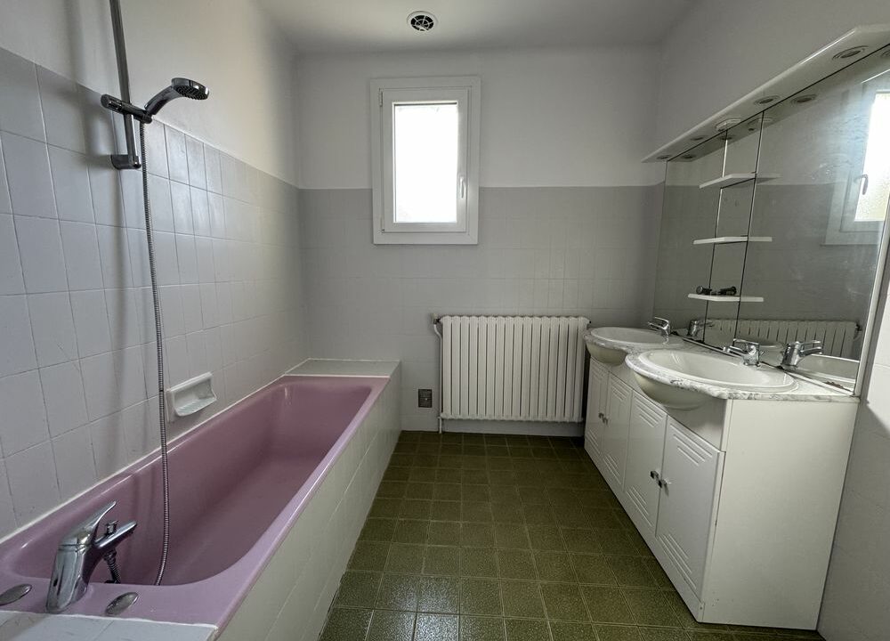 b-immo-b-immo-5 pièces 108.5 m² 543 m² - maison 4 chambre garage et sous-sol complet, Le Lorroux-Bottereau bourg. (3)