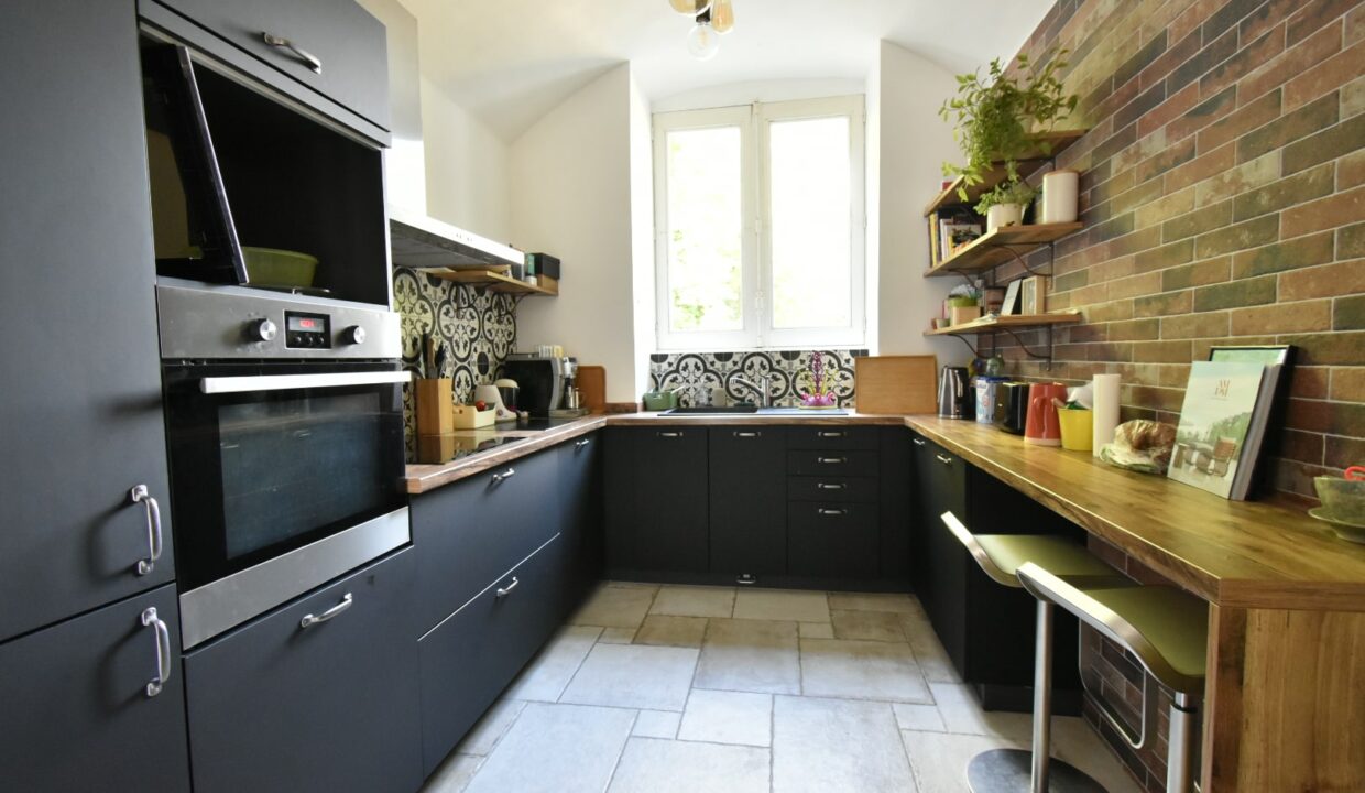 immo-5-pieces-124-m²-Superbe-appartement-et-son-jardin-privatif-Champtoceaux-49272La-Varenne 5