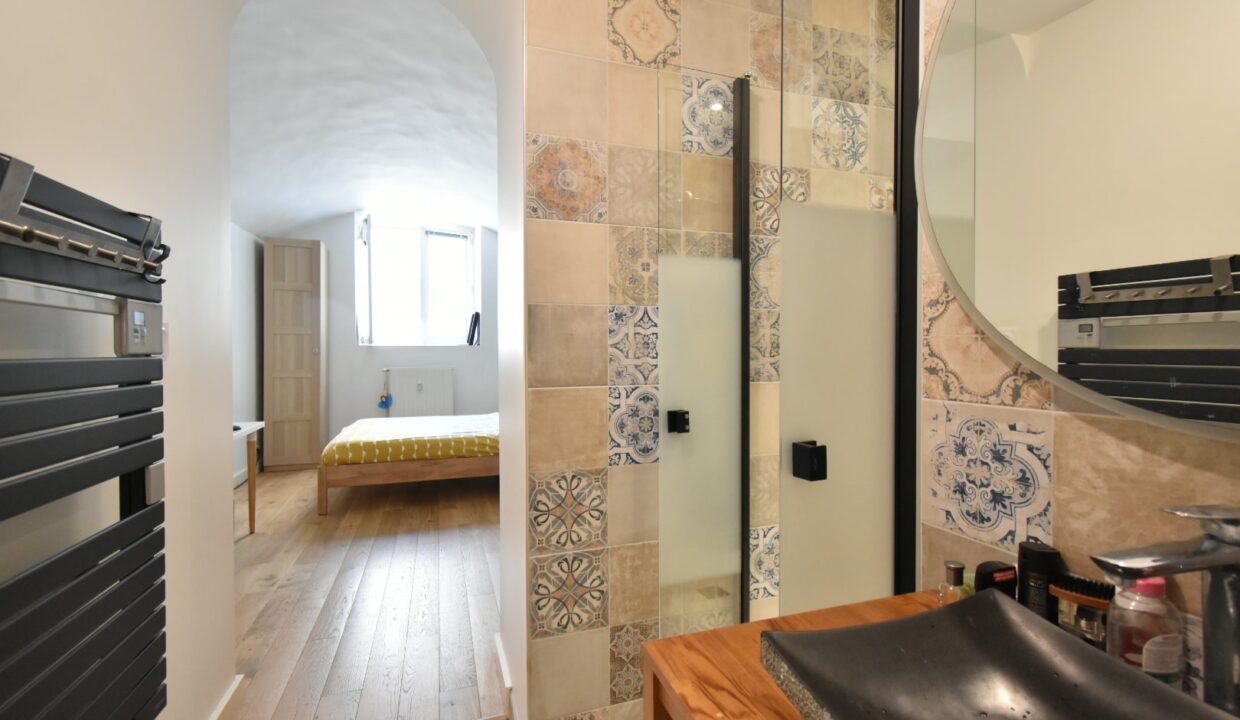 immo-5-pieces-124-m²-Superbe-appartement-et-son-jardin-privatif-Champtoceaux-49272La-Varenne 6
