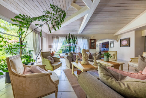 Valérie LEJAY agent commercial en immobilier - Agence IMMONANTES, tél. 06.12.32.08.46 ou par mail : v.lejay@agence-immonantes.fr. Spécialisée dans les biens : de Prestige, belles Demeures, Villa, Maison de maître, château, atypique, Maison bourgeoise, etc… Secteur SUD LOIRE : NANTES METROPOLE, VERTOU, LES SORINIERES, BASSE GOULAINE, HAUTE GOULAINE, PORNIC….