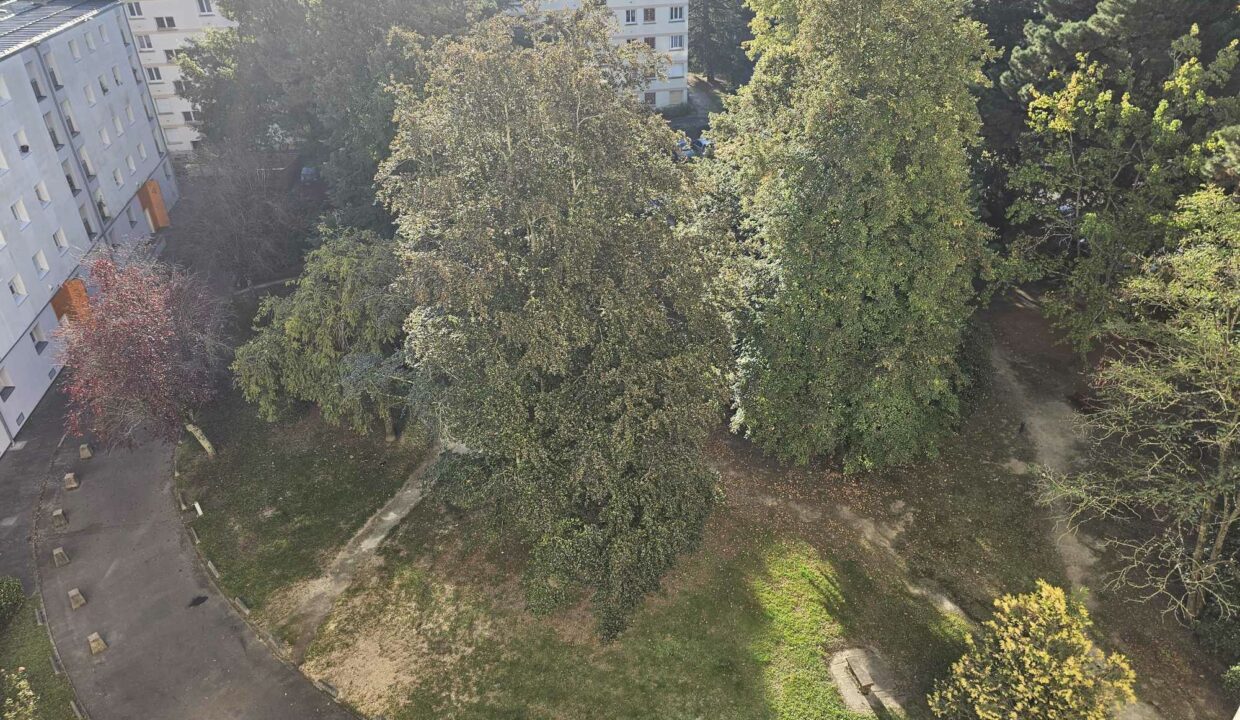 3 pièces 69.39 m² VENTE APPARTEMENT TYPE 3 , 6e etage, 2 chambres, cave et parking, Quartier RPT DE PARIS CHASSAGNE à NANTES (44) 11