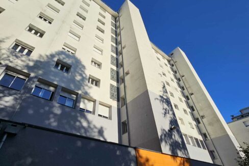 3 pièces 69.39 m² VENTE APPARTEMENT TYPE 3 , 6e etage, 2 chambres, cave et parking, Quartier RPT DE PARIS CHASSAGNE à NANTES (44) 9