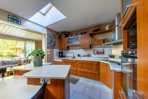 Valérie LEJAY agent commercial en immobilier - Agence IMMONANTES, tél. 06.12.32.08.46 ou par mail : v.lejay@agence-immonantes.fr. Spécialisée dans les biens : de Prestige, belles Demeures, Villa, Maison de maître, château, atypique, Maison bourgeoise, etc… Secteur SUD LOIRE : NANTES METROPOLE, VERTOU, LES SORINIERES, BASSE GOULAINE, HAUTE GOULAINE, PORNIC….