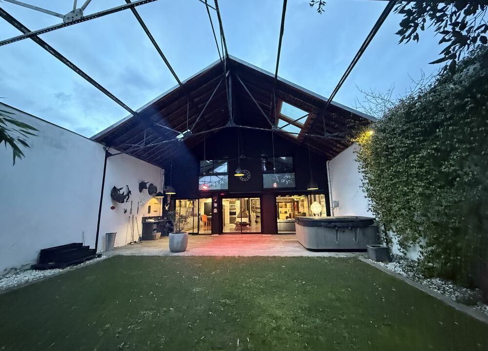 b-IMMO NANTES MAISON 204 M² 7 PIÈCES CENTRE-VILLE CHOLET (1)