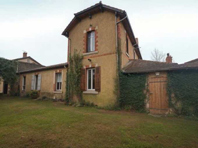 AGENCE IMMO NANTES MAISON 220 M² 9 PIÈCES PROCHE CENTRE LE LOROUX-BOTTEREAU