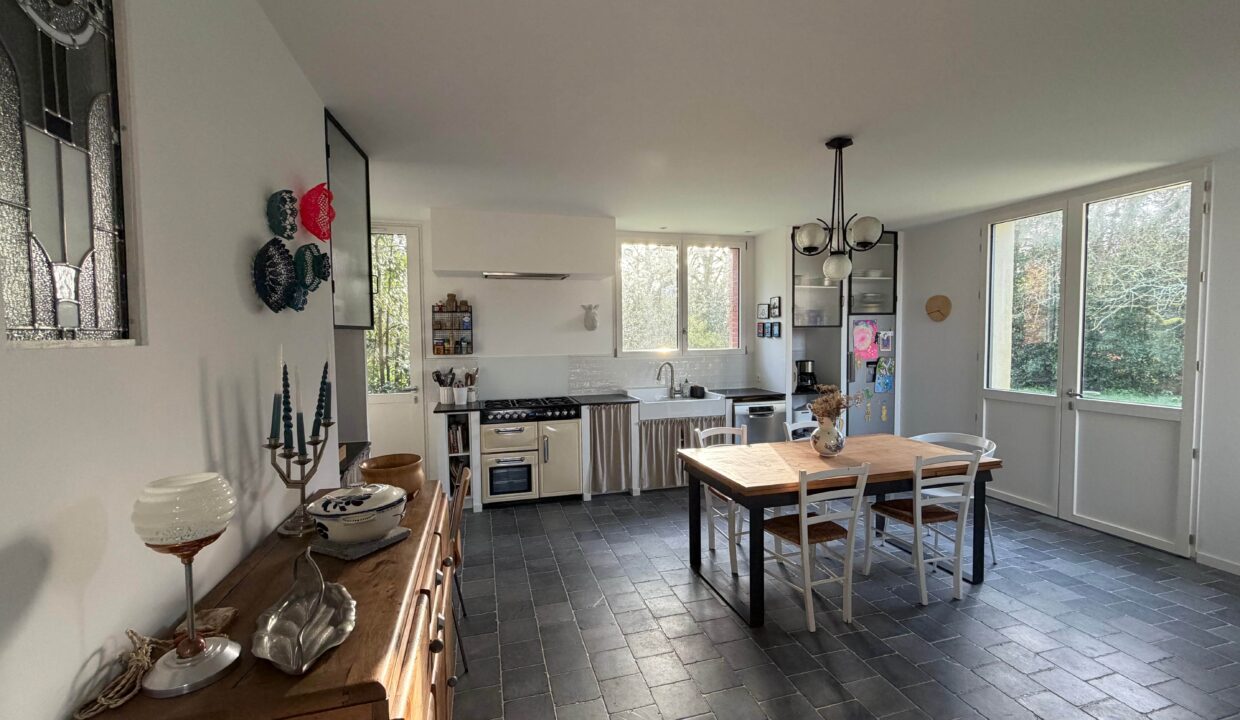 Chaumes-en-retz - maison bourgeoise de 210 m2 sur terrain de 3400 m2 (8)