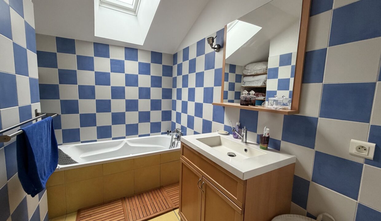 Maison, 5 pièce(s)--VERTOU-16 (3)