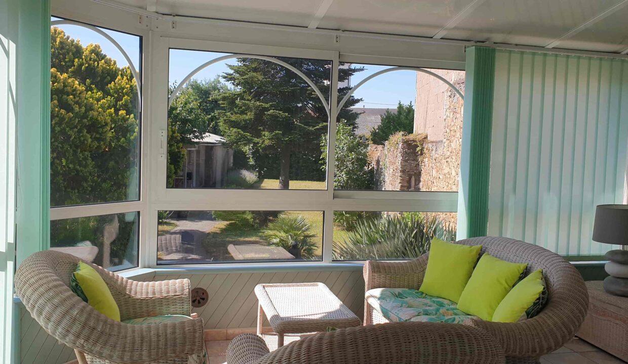 VENTE Magnifique DEMEURE BORD de Loire, 3 chambres + bureau sur 3 étages de 170 m² habitable PAIMBOEUF (44565)
