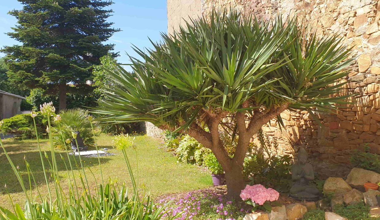 VENTE Magnifique DEMEURE BORD de Loire, 3 chambres + bureau sur 3 étages de 170 m² habitable PAIMBOEUF (44572)